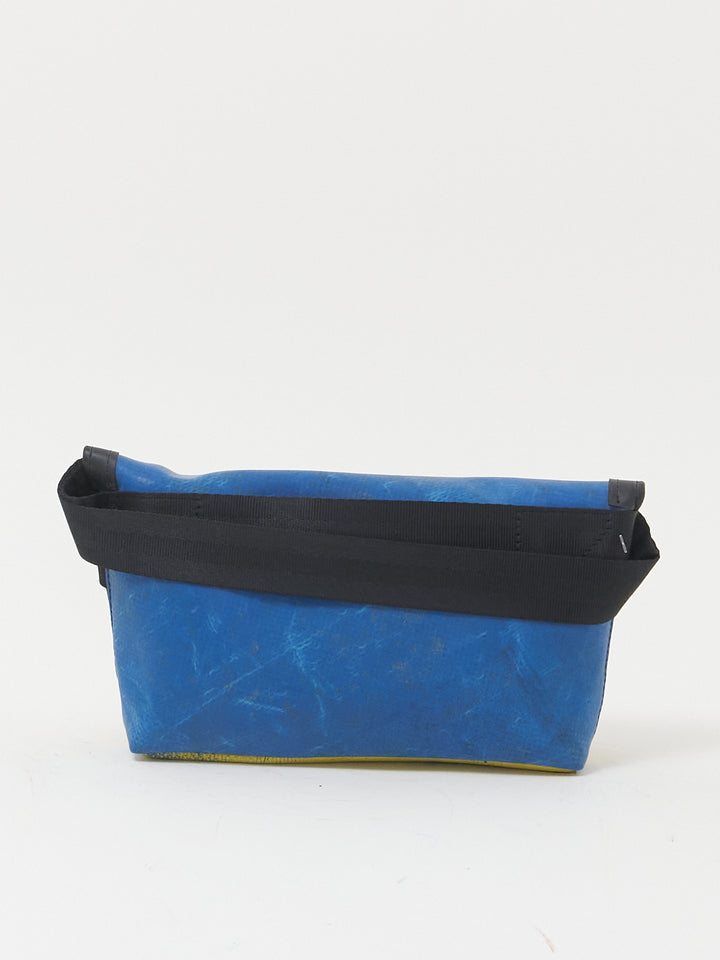 F40 Jamie - blue yellow