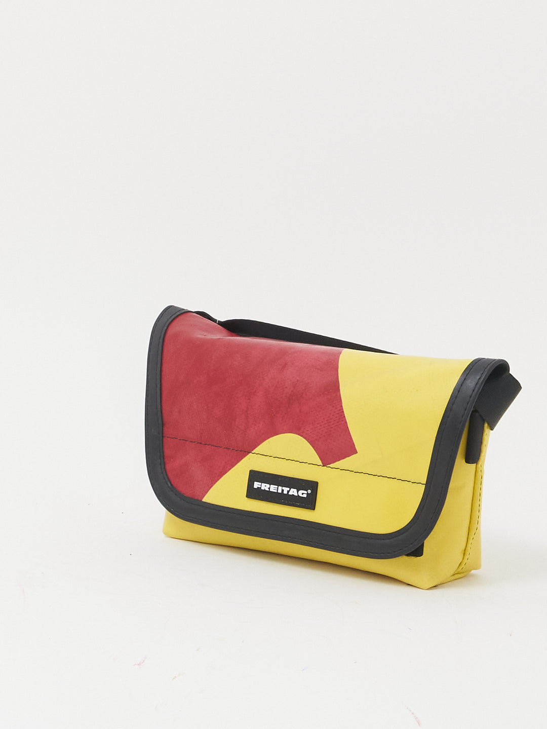 F40 Jamie - yellow red