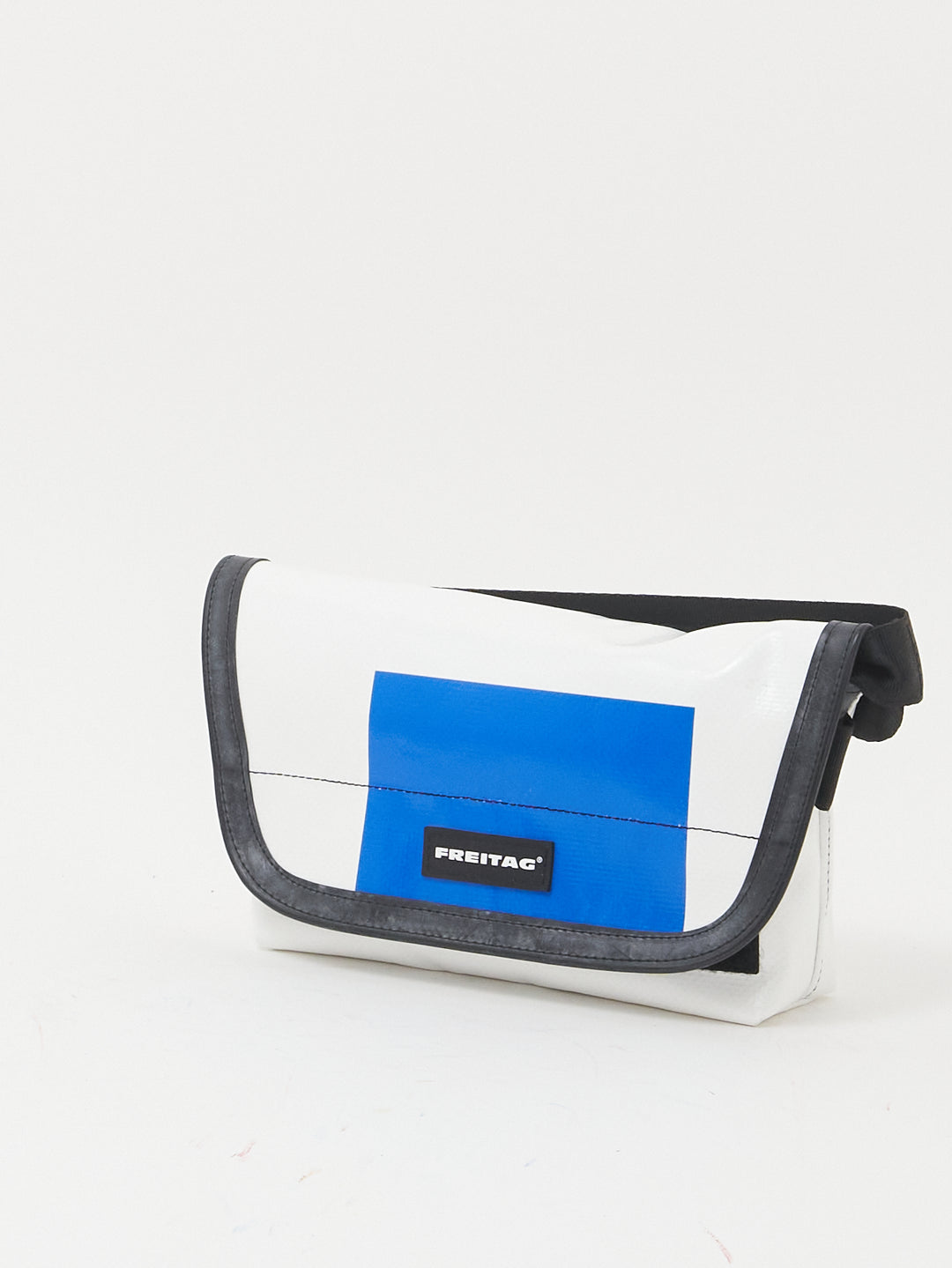 F40 Jamie - white blue