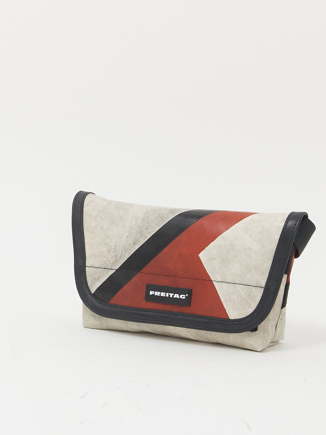 F40 Jamie - white red black