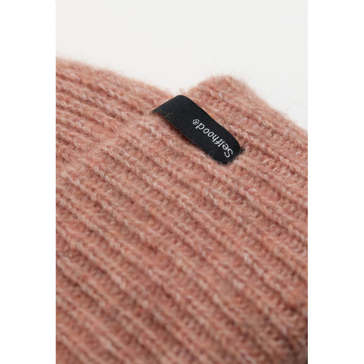 Fluffy Beanie - amber