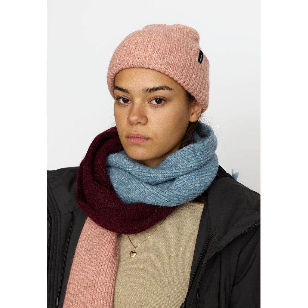 Fluffy Beanie - amber