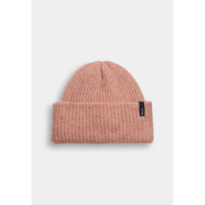 Fluffy Beanie - amber