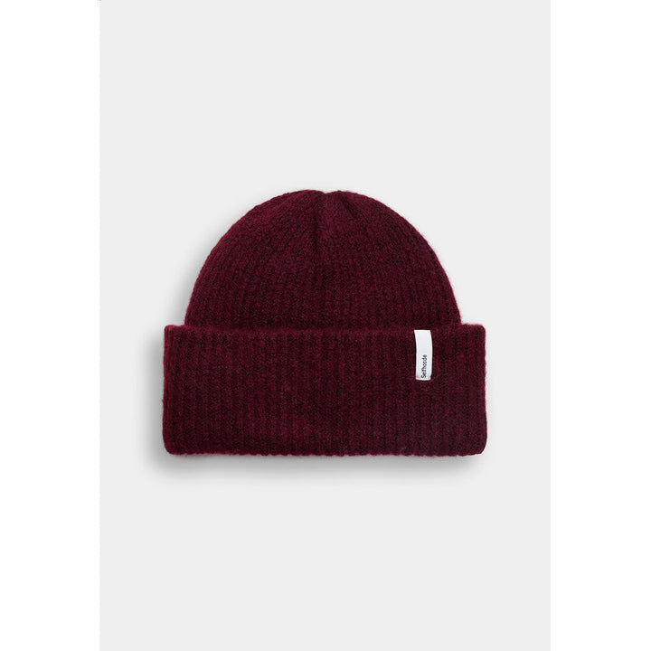 Fluffy Beanie - burgundy