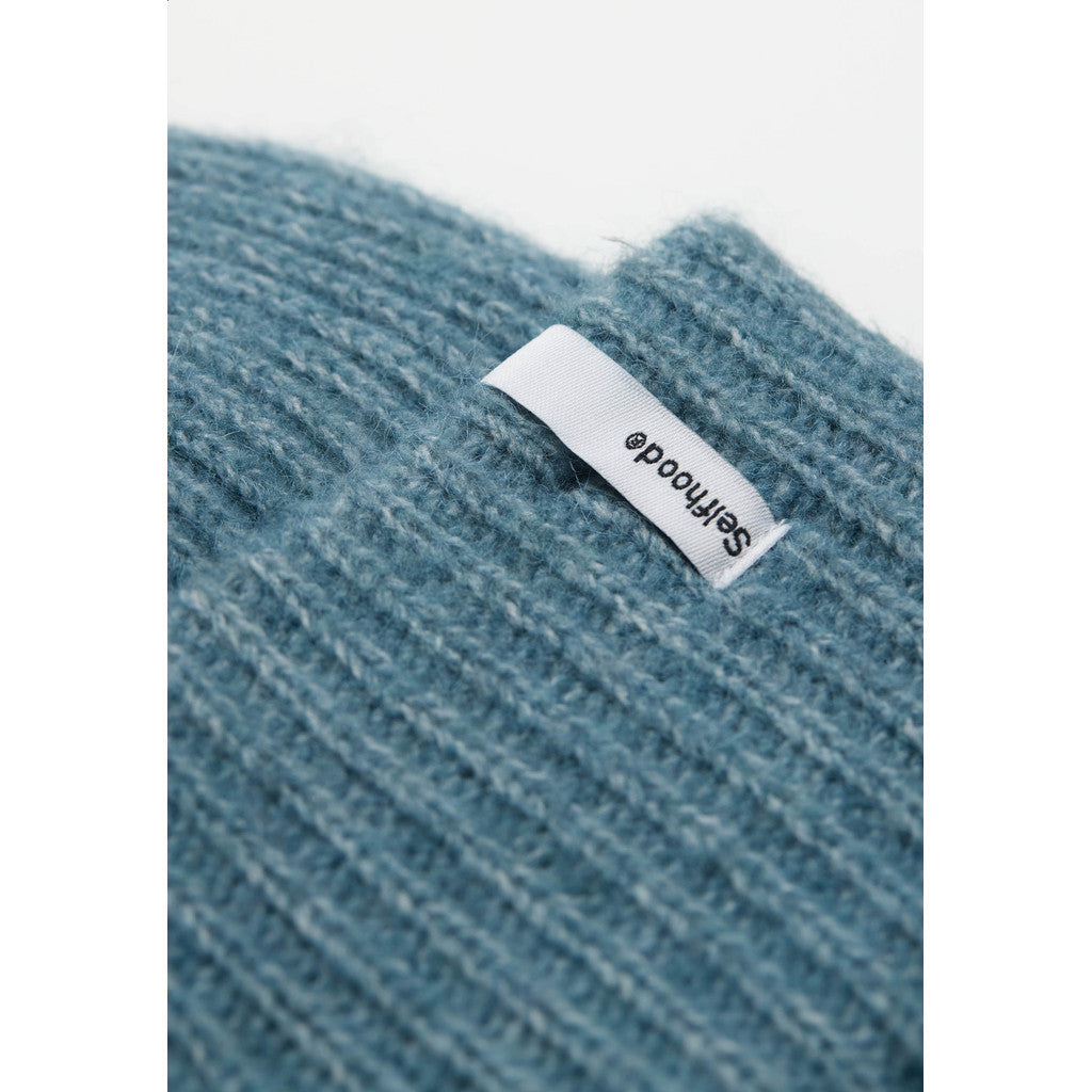 Fluffy Beanie - denim blue