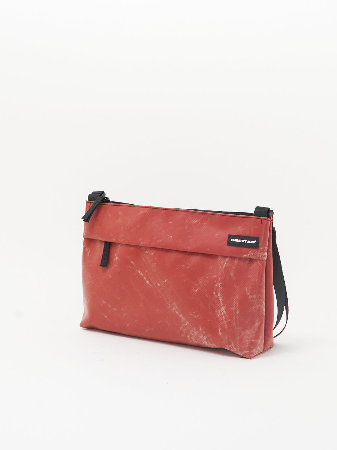 F553 Lou - red