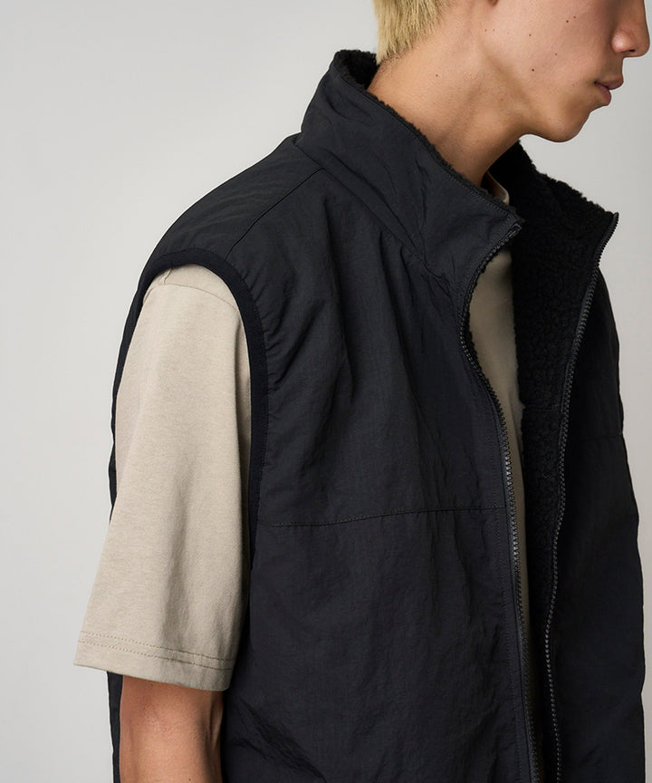 REVERSIBLE SHERPA VEST - CHARCOAL BLACK