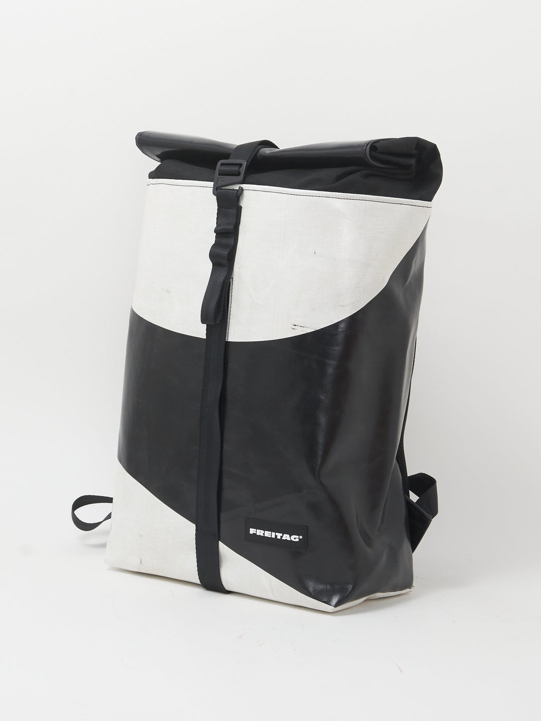 F155 Clapton -   black white