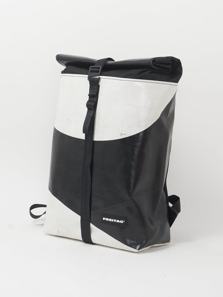 F155 Clapton -   black white