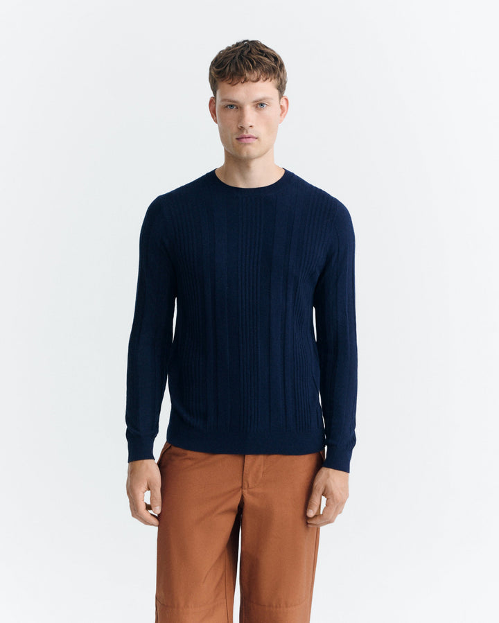NAVY MAEL KNITTED SWEATER