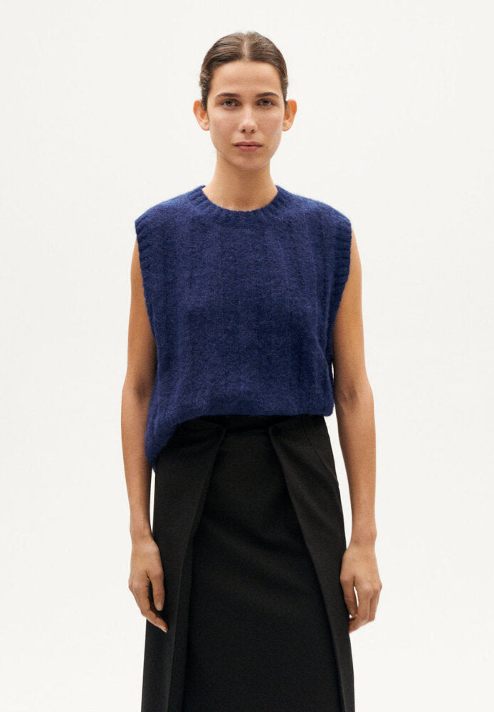 KELLY KNITTED VEST - KLEIN BLUE